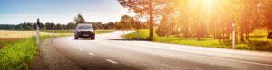 Mehr über den Artikel erfahren Unterwegs in Deutschland – was gilt für das Licht am Auto?