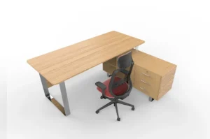 Schreibtisch mit Stuhl und Schrank