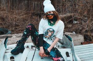 Mehr über den Artikel erfahren Back to the 90s – Der Kleidungsstil der 90er ist wieder in Mode